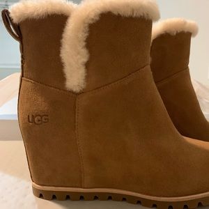 UGG Women's Seyline Boots